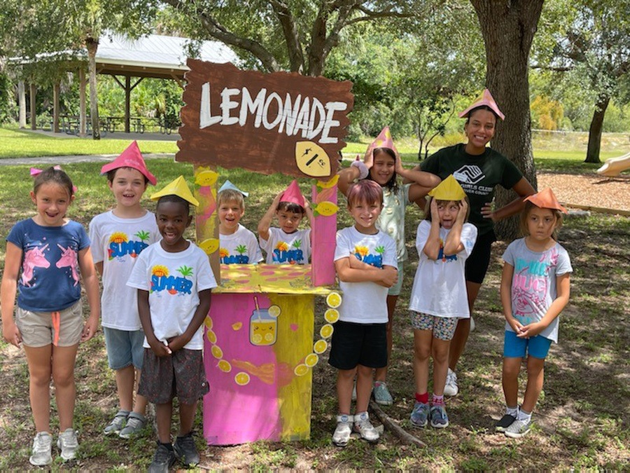 Kids at their Lemonade stand