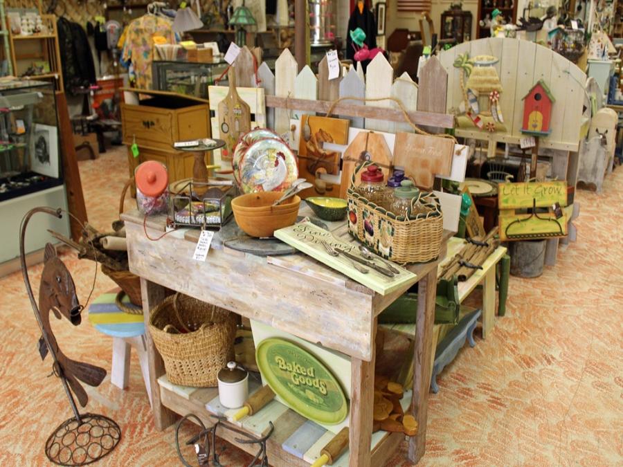 The WIldwood Antique Mall Antique Mall In Vero Beach VeroBeach Com